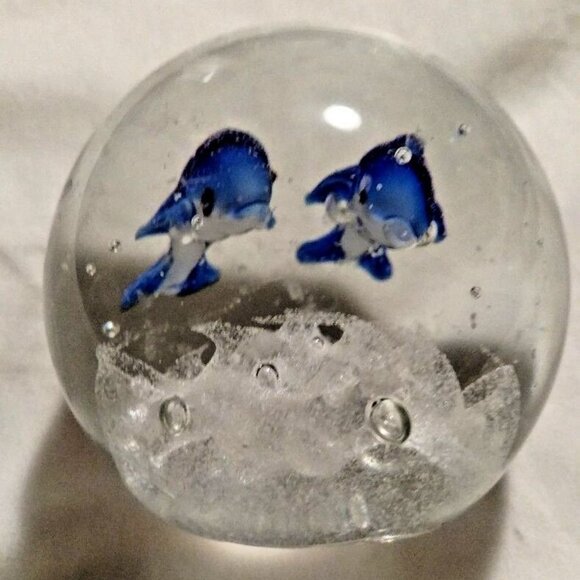Gentile Art Glass Paperweight w/Internal Decorations Two Dolphins 1960's - Picture 3 of 6